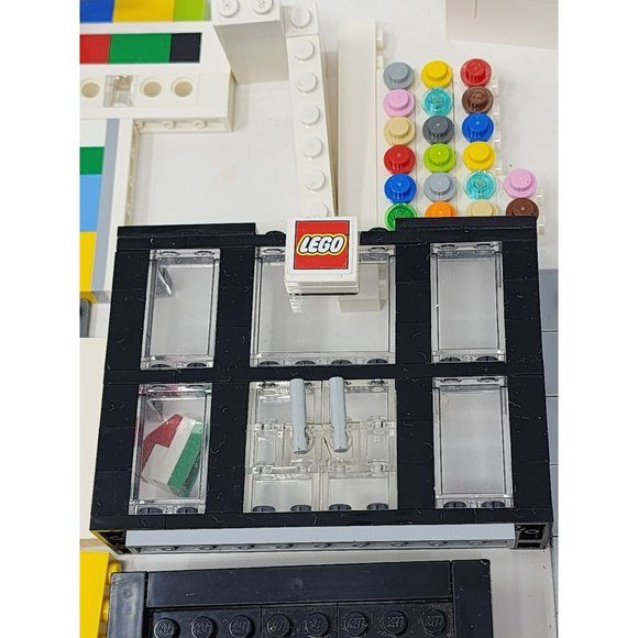 Lot Of Random Classic Mini/Micro Legos - Picture 5 of 6